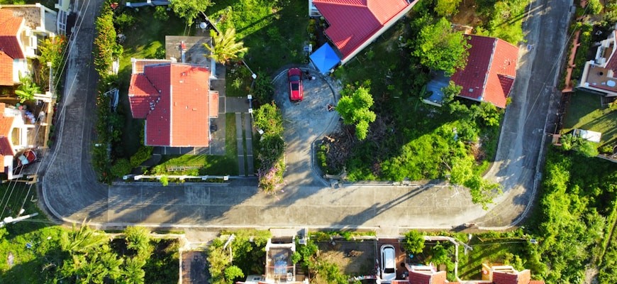 Innovative Eco-Friendly Strategies in Blockchain-Based Property Development